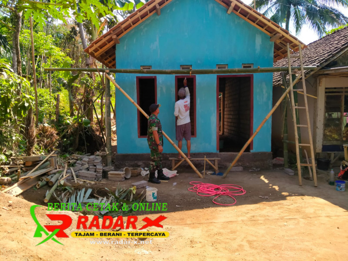 Satgas TMMD 116 Bondowoso, Mulai Pengecatan RUTILAHU