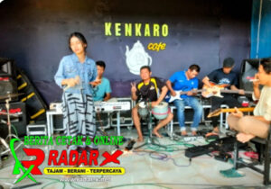 Kemampuan Musisi OM Devista, Ditunjukkan Di Cafe Kenkaro