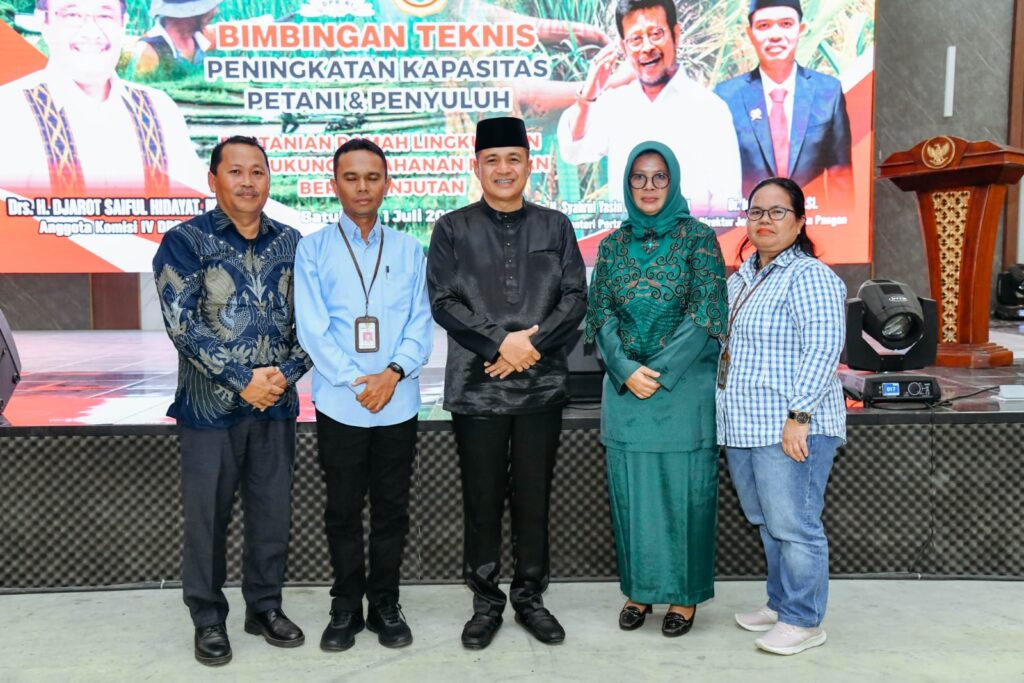 Bimtek Kapasitas Petani dan Penyuluh Usaha Pertanian, Bupati Zahir Tekankan Program Harus Diikuti Total