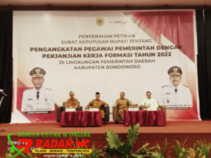 Bupati Bondowoso Salwa Arifin Serahkan SK Pengangkatan Pegawai