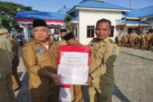 Sambut HUT ke-78 Kemerdekaan RI, Pemkab Batu Bara Bagikan Ribuan Bendera