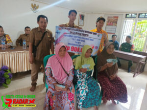 Pemdes Sumpoi Salurkan BLT-DD Tahap III 2023 Kepada 50 KPM