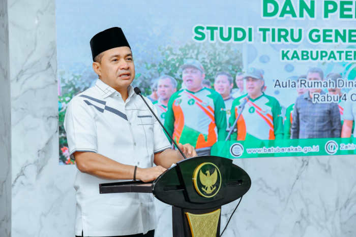 Bupati Zahir Berangkatkan Peserta Study Tiru Pokdarling ke Kota Medan