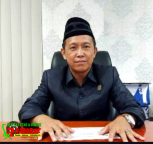 Dewan: Pengguna Jalan Harap Perhatikan Kabel Listrik Di Area Kota Puruk Cahu