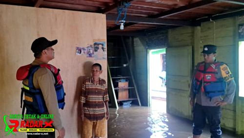 Polsek Permata Intan Monitoring Debit Air Tinggi