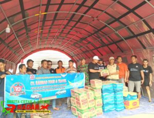 Peduli Sesama, Rahmad Tour & Travel Serahkan Bantuan Untuk Korban Banjir Bandang Aceh Tenggara