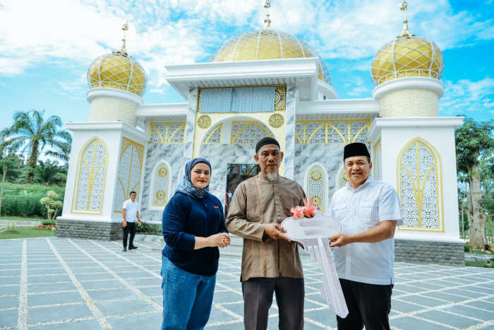 Bupati Zahir Bersama Wadirreskrimsus Polda Sumut Resmikan Masjid H. OK Abdul Jalil