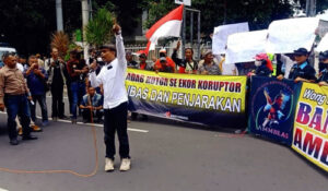 Aksi Demo Sampaikan Muak dengan Perilaku Pencebok Anggaran, Bupati Menghindar
