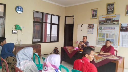 Plt Kadis Koperindag Sosialisasikan Kebersihan Pasar, Program Unggulan Bupati Nina Agustina