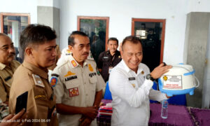 Secara Simbolis PJ Bupati Bondowoso Serahkan Bantuan AML Sebanyak 403