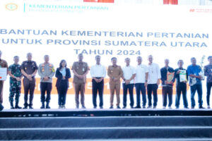 Pj Nizhamul Hadiri Penyerahan Bantuan Pertanian Oleh Mentan RI