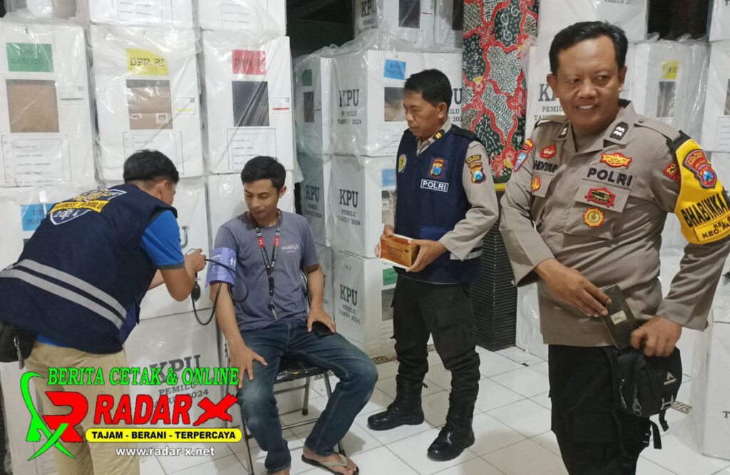 Sei Dokkes Polres Pamekasan, Berikan Pelayanan Kesehatan disetiap Kantor Kecamatan