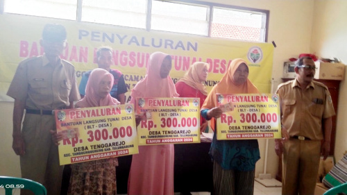Pemerintah Desa Tenggarejo Kembali Salurkan BLT-DD Triwulan Awal Tahun 2024