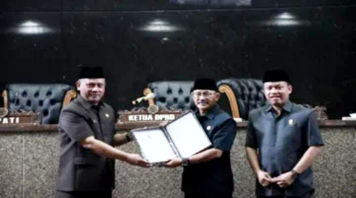 Ketua DPRD H Saefuddin Pimpin Rapat Paripurna LKPJ Bupati Indramayu TA 2023