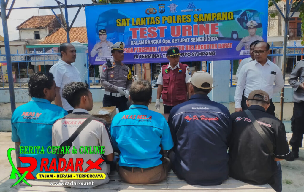 Dipastikan Mudik Aman, Polres Sampang Lakukan Tes Urine