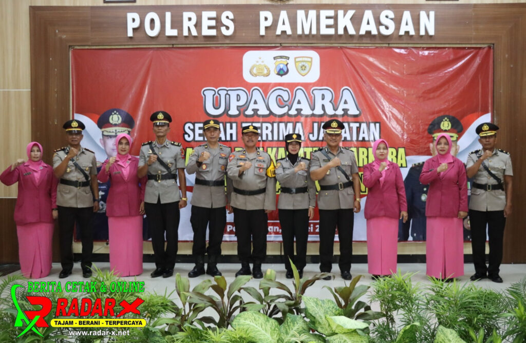 Kapolres Pamekasan, Pimpin Langsung Upacara Serah Terima Jabatan
