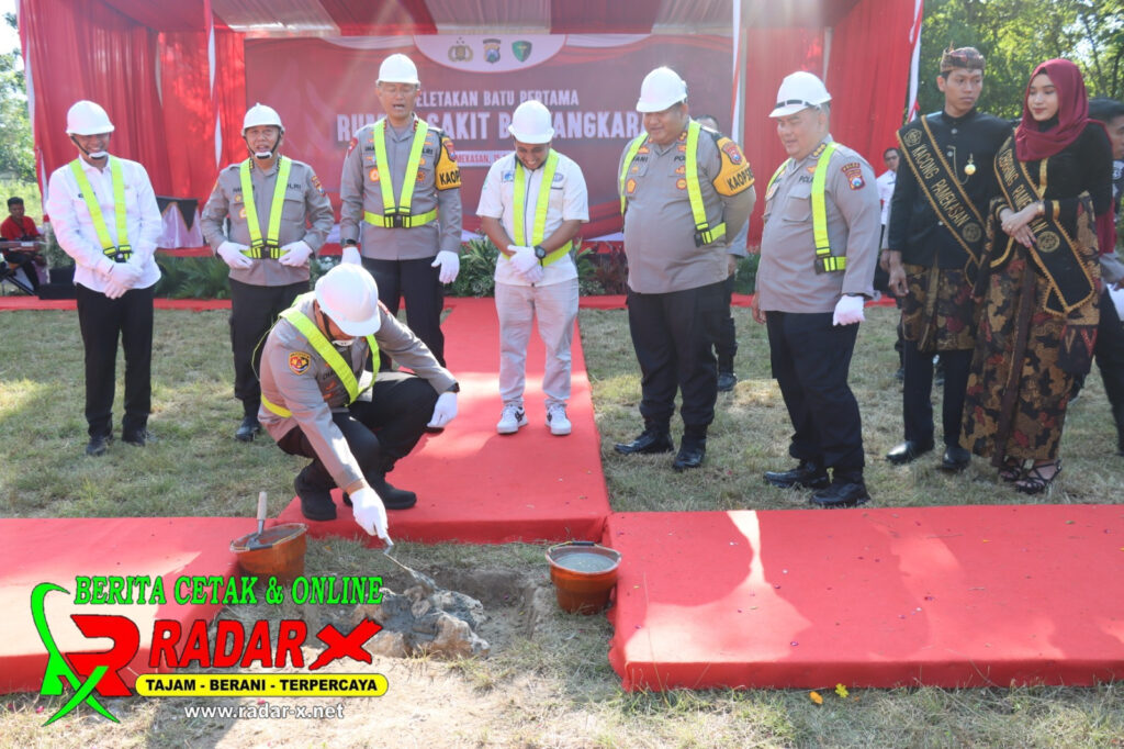 Kapolda Jatim, Letakkan Batu Pertama Dalam Pembangunan RS Bhayangkara
