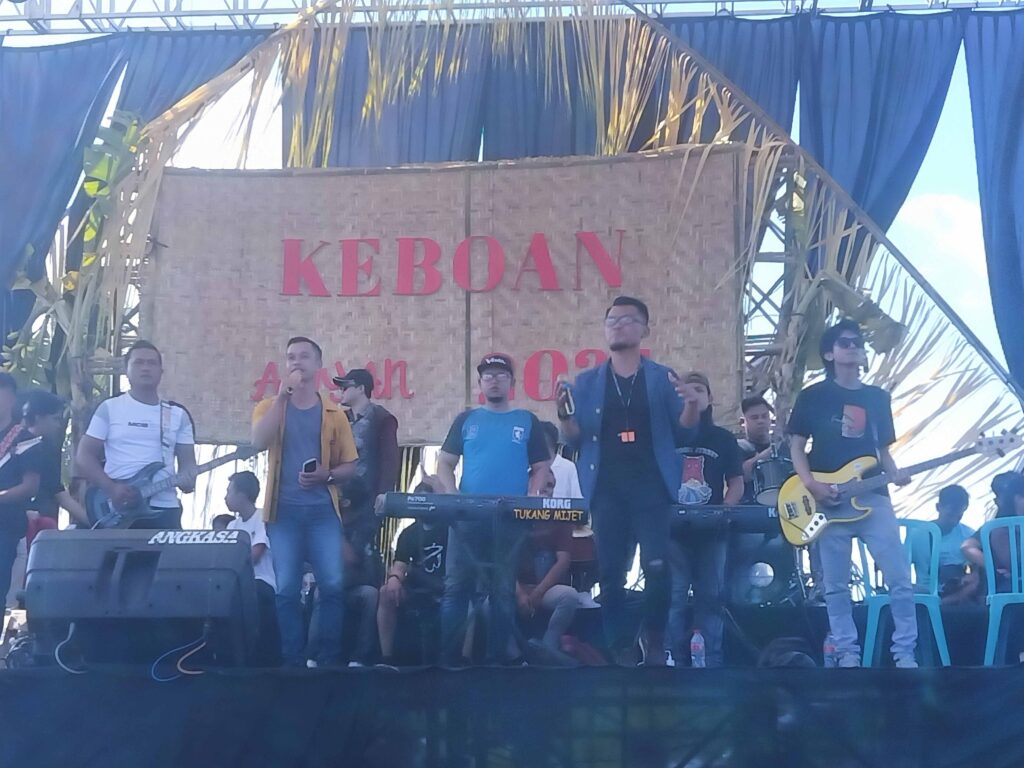Ratusan Warga Berdatangan! Acara Adat Keboan ini Mendapatkan Support dari CV Lima Banyuwangi