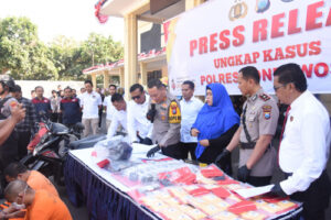 Polres Bondowoso Menggelar Press Release ungkap Kasus  Narkoba dan tipu gelap