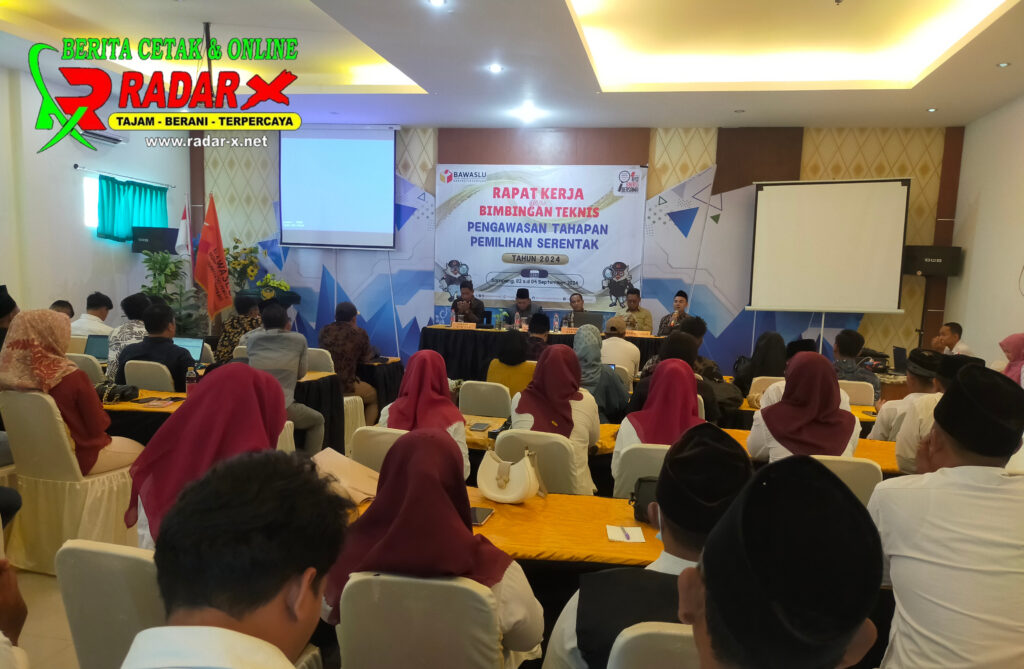 Mantapkan Pengawasan Pilkada Serentak, Bawaslu Kabupaten Sampang Gelar Raker