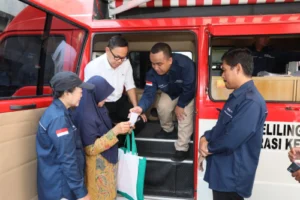 Wamendagri Bima Arya Apresiasi Layanan Mobil Keliling Dukcapil di Solo