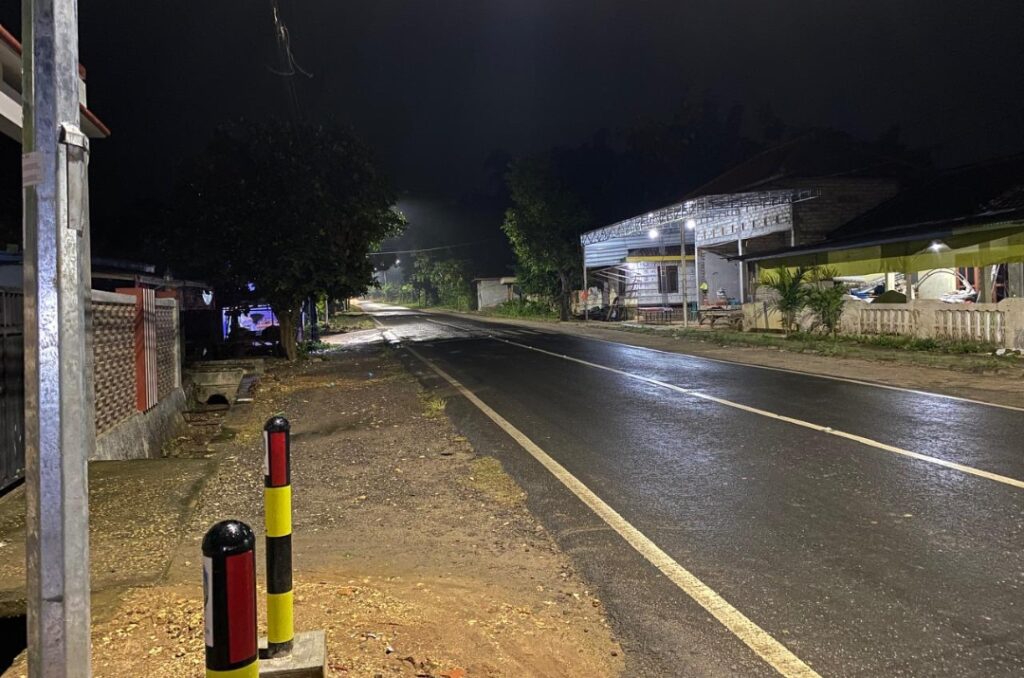 Lampu Penerangan Jalan di Wilayah Omben, Diamini Masyarakat