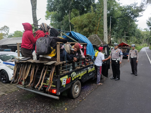 Patroli Subuh Upaya Preventif Satlantas Bondowoso Buntut Laka Tunggal di Ijen tidak terulang