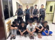 Aksi Sigap Tim Patroli Perintis Presisi Polres Jakbar Bubarkan Aksi Tawuran Di Grogol Petamburan, Puluhan Remaja dan Sajam Diamankan