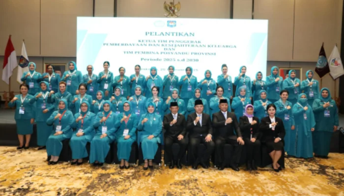 Tri Tito Karnavian Lantik 34 Ketua TP PKK dan Tim Pembina Posyandu Provinsi Periode 2025-2030