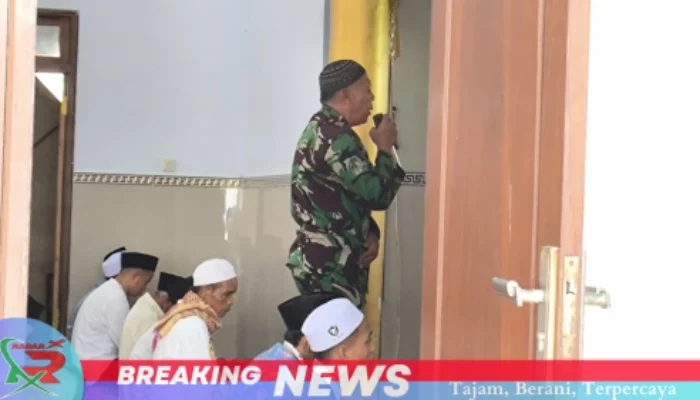 Padatnya Kegiatan, Satgas TMMD Ke-123 Letda Inf Saiful Jadi Muadzin Shalat Jum’at