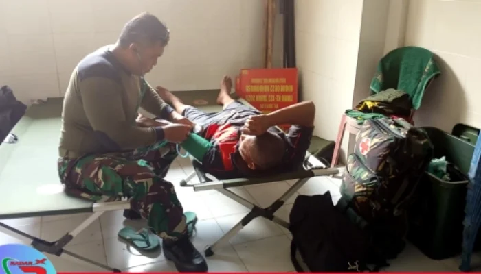 Jaga Kebugaran, Satgas TMMD 123 dan Warga Jalani Pemeriksaan Kesehatan