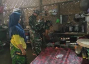 Mak Hos Senang, Satgas TMMD Bantu Memasak di Dapur