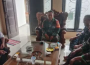 Babinsa Kopda Lukman Dampingi Pabintal Korem 083 dalam Komsos TMMD ke-123 di Trotosari