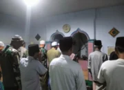 Satgas TMMD Kodim 0822 Bondowoso Tarawih Bersama Warga