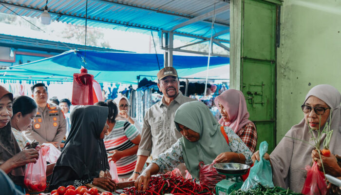 Pastikan Kestabilan Harga, Bupati Baharuddin Sidak Pasar