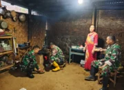 TNI Masak Bareng Warga! Momen Unik Satgas TMMD 123 Kodim 0822 Bondowoso