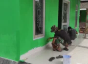 Pengecatan Mushola Hampir Tuntas, Warga dan Satgas TMMD Kebut Penyelesaian