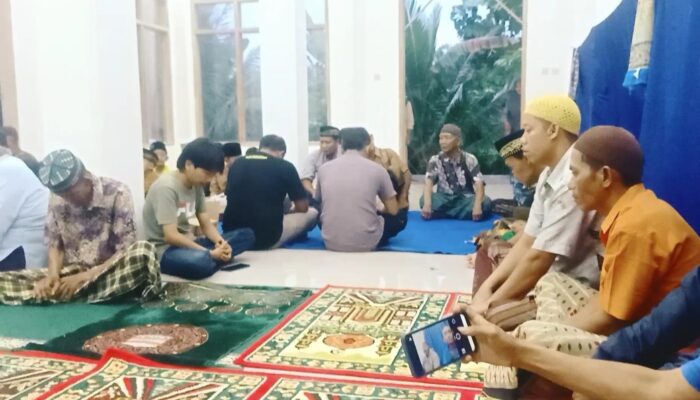 Ketua IWB Sukses Gelar Bukber Bersama Puluhan Masyarakat Tamansari Banyuwangi 