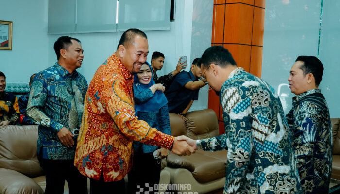 Bupati Batu Bara Serahkan LKPD Unaudited Pemkab Batu Bara Ta 2024