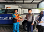 Plt Kepala Dishub Bondowoso Beri Apresiasi kepada Jukir Jujur atas Dedikasi dan Kejujuran dalam Tugas
