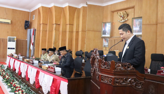 Rapat Paripurna DPRD Fraksi PKS Sampaikan Sejumlah Pandangan Umum