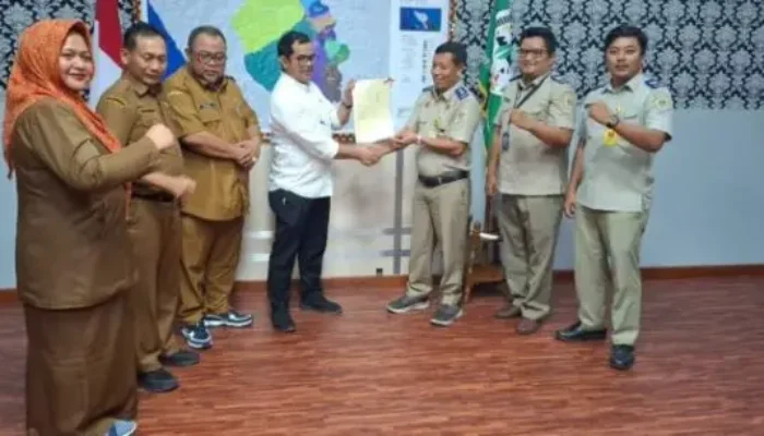 Pemkab Agara Terima 14 Persil Sertifikat Tanah dari BPN
