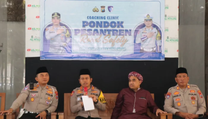 Polres Bondowoso Gelar Coaching Clinic Dalam Program Pondok Pesantren Road Safety, Sasar Santri Di Ponpes
