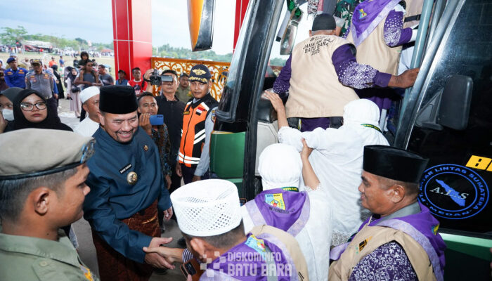 Bupati Batu Bara Lepas Keberangkatan 275 Jemaah Calon Haji Batu Bara Kloter 12