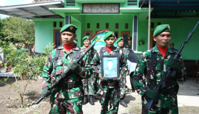 Salvo Kehormatan Menggetarkan TPU Wonokerto: Kodim 0822 Lepas Peltu Purn. Lukman dengan Upacara Militer