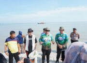 Peringati Hari Lingkungan Hidup Sedunia, Bupati Batu Bara Bersihkan Sampah Plastik di Pantai Belacan
