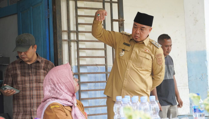 Kunjungi SDN 08 Pematang Rambai, Wakil Bupati Batu Bara Gerak Cepat Turunkan Bantuan