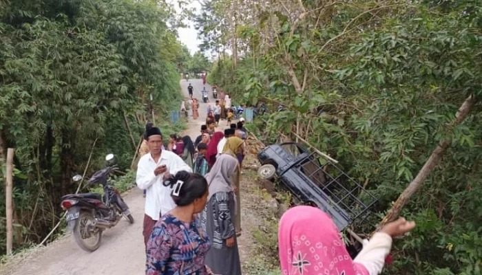 Jalan Rusak Tambelangan-Banyuates Makan Korban, Pemkab Sampang Lalai Lindungi Nyawa