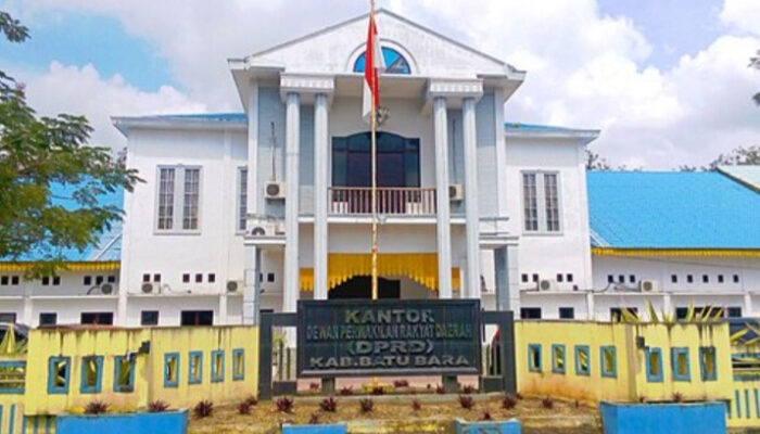Enam Fraksi DPRD Batu Bara Rapat Paripurna Pandangan Umum Nota RPJP APBD.TA 2024