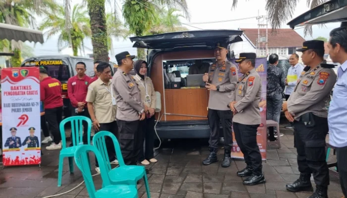 Semarak CFD di Alun-Alun Jember, Kapolres Hadiri Langsung Pelayanan Publik dan Baksos
